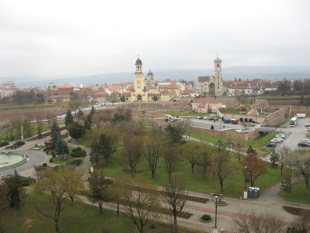 Panoramic Apartment Alba Iulia Extérieur photo